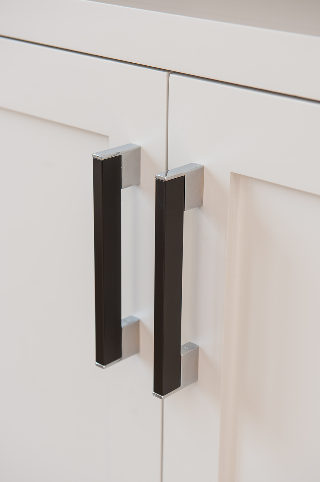 3216-Colgate-Cabinet-handle